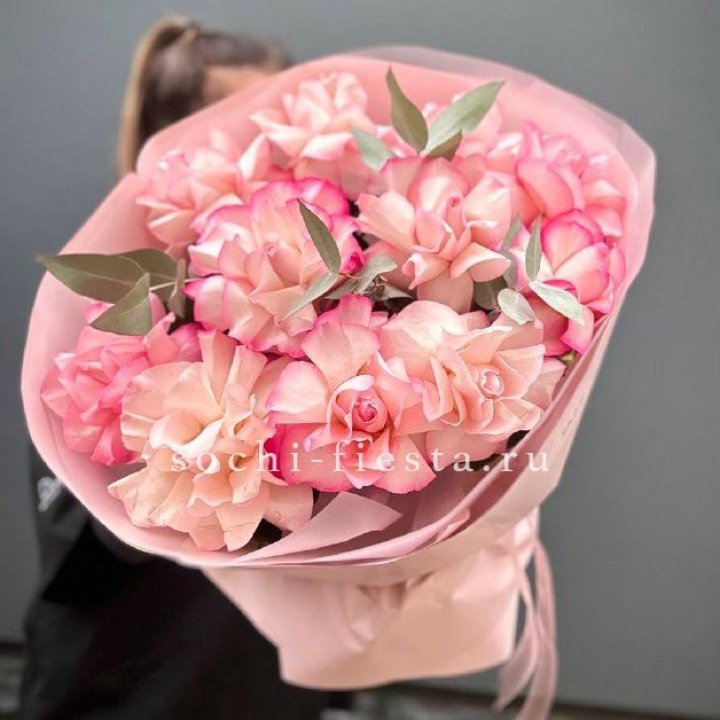 Нежно- розовые французские розы Венди в Тольятти