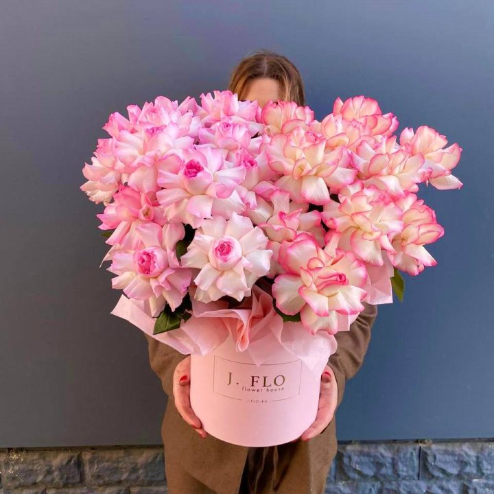 25 Французских роз микс в боксе в Тольятти