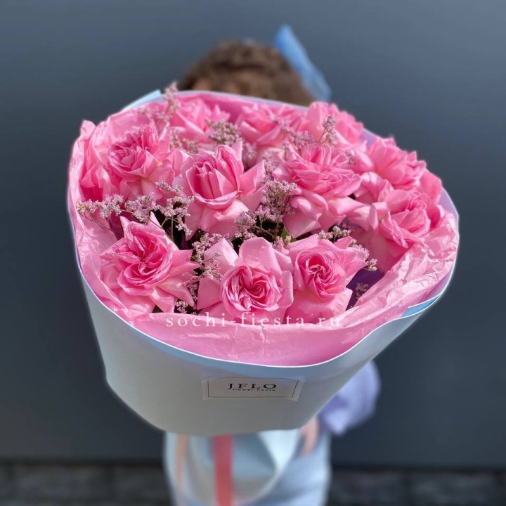 Букет французских розовых роз  в Тольятти