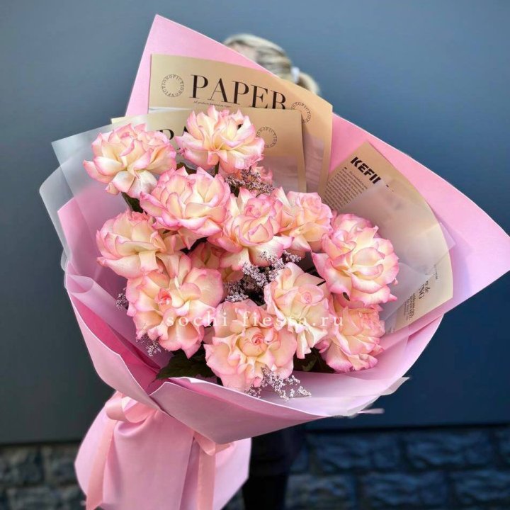 15 французских роз "Джумилия" в Тольятти