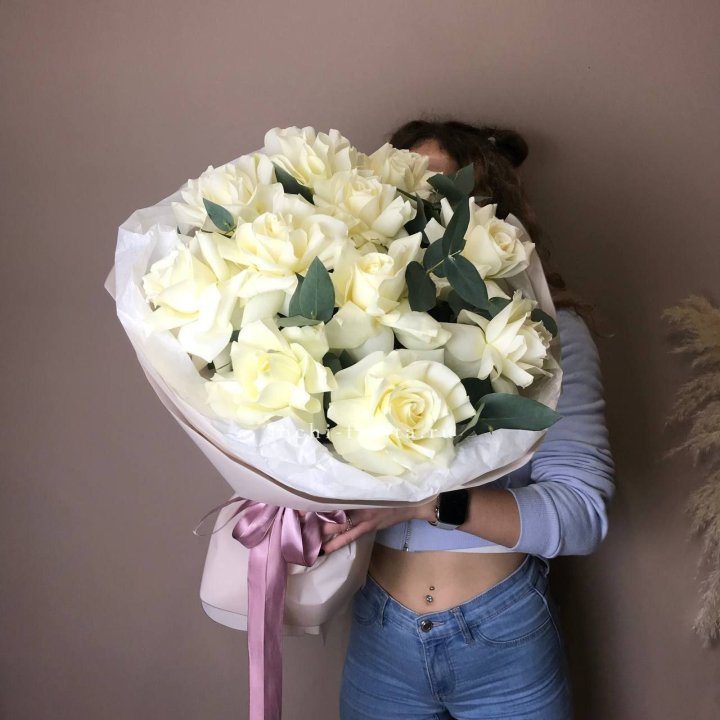 11 Белых французских роз "Вайт найс" в Тольятти