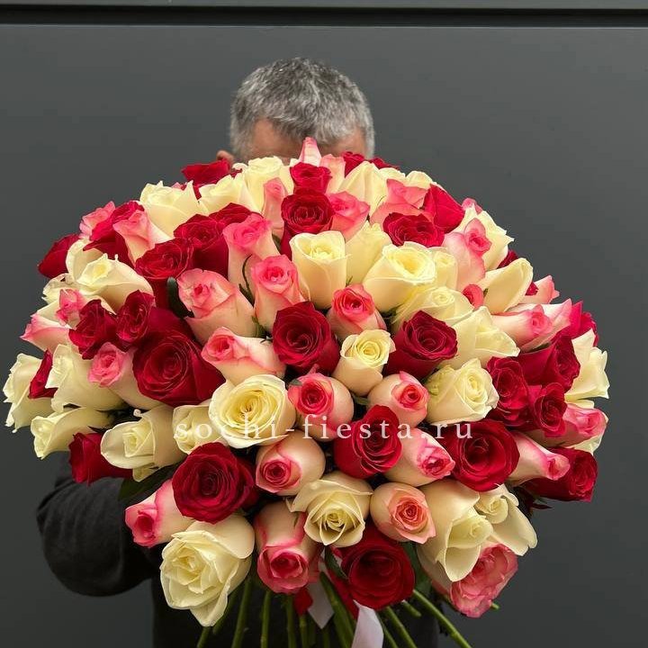 101 разноцветная роза "Джули" в Тольятти