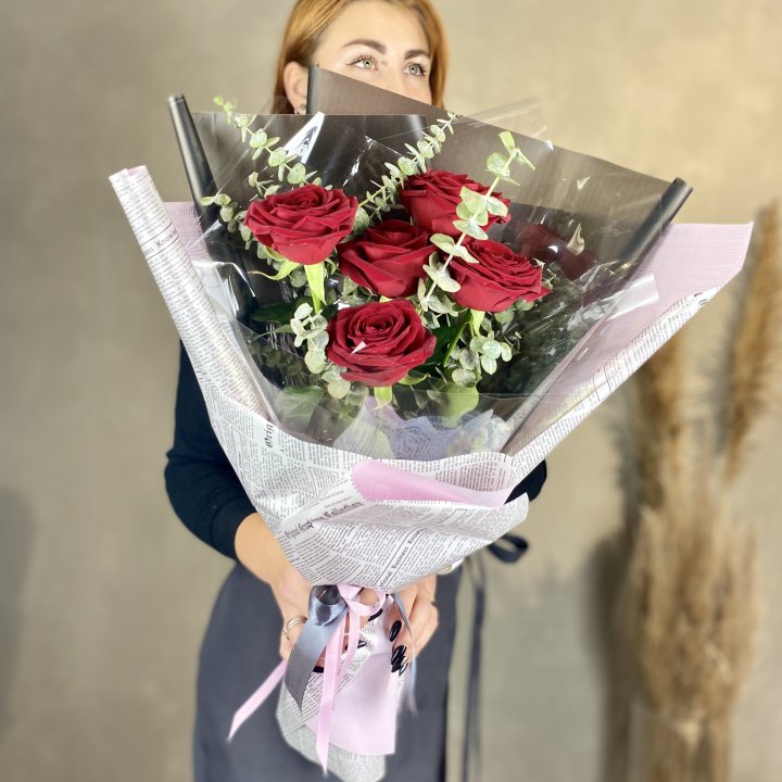 5 красных роз в Тольятти