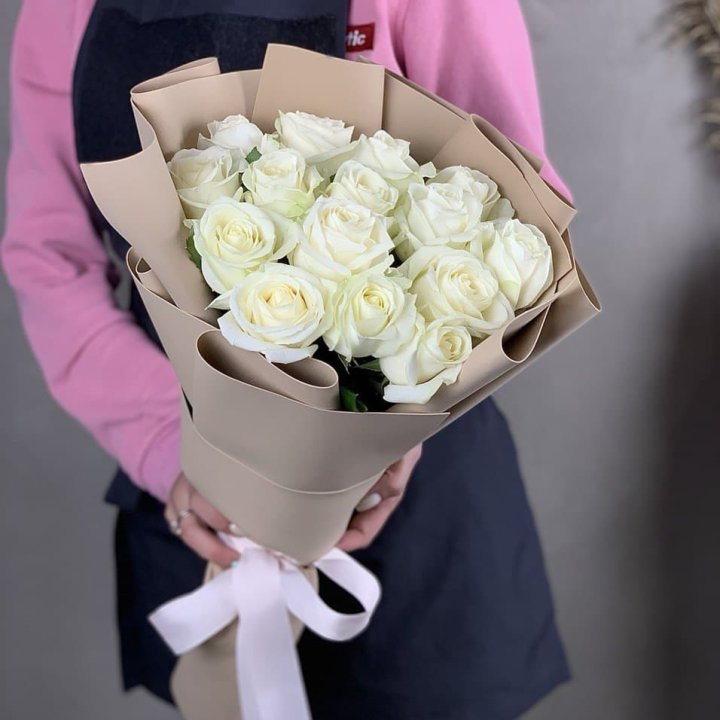 15 белых роз миракли в Тольятти