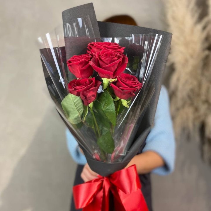 5 роз ред наоми в Тольятти