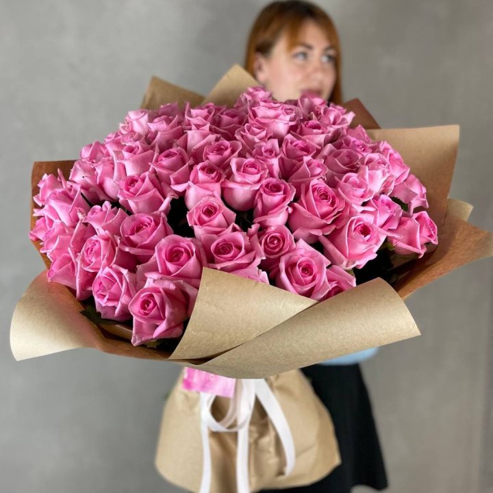 101 розовая роза в Тольятти