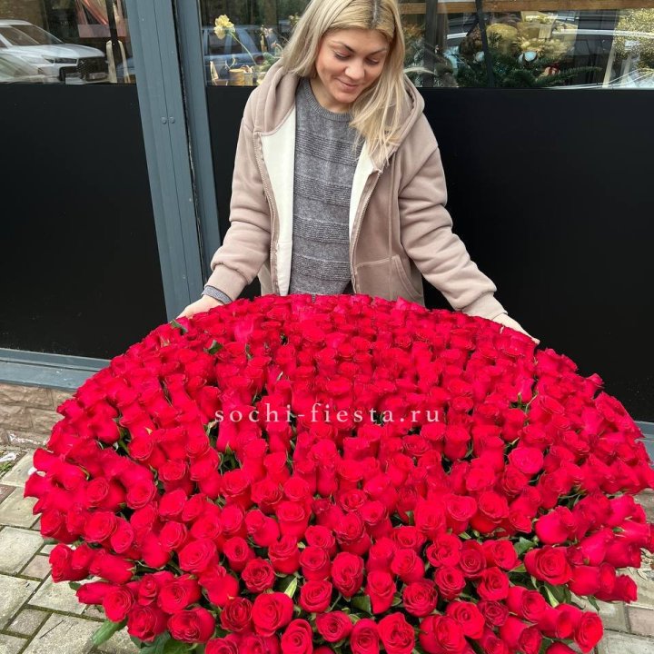 501 красная роза в корзине в Тольятти