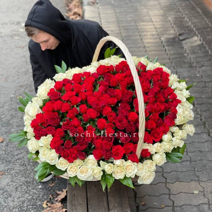 201  роза в корзине   в Тольятти