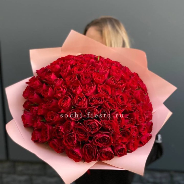101 роза мадам ред в Тольятти