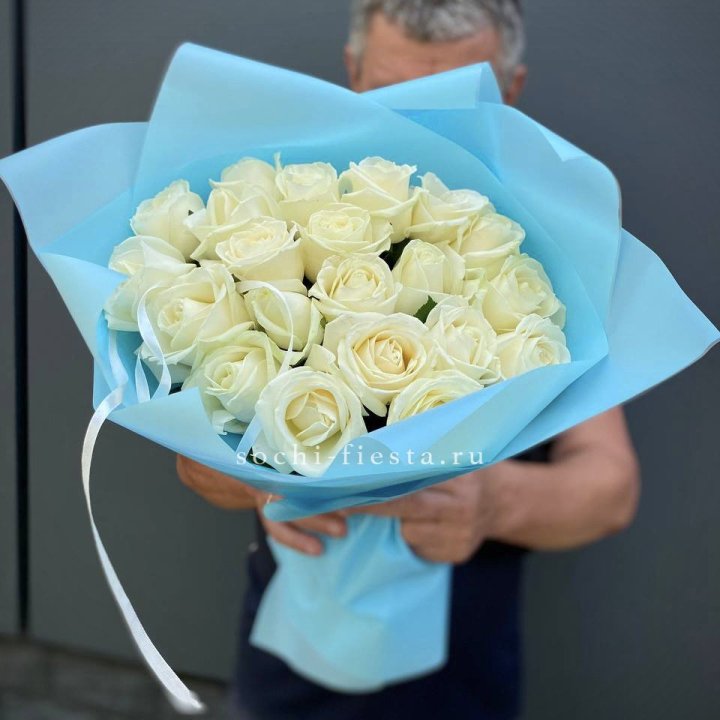 21 белая роза в Тольятти