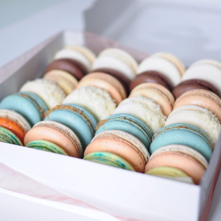 Коробка макаронс 25 шт. в Тольятти