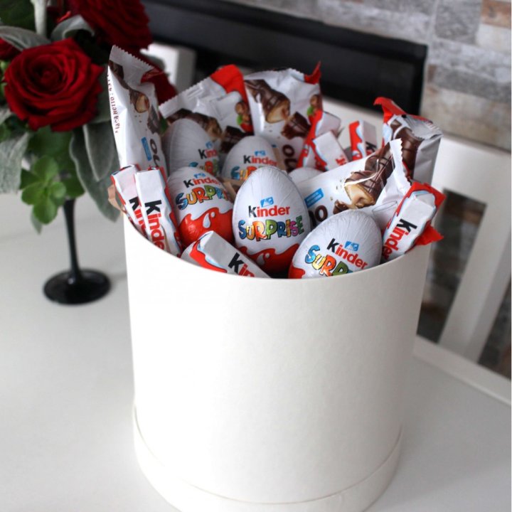 Коробка с киндерами  в Тольятти