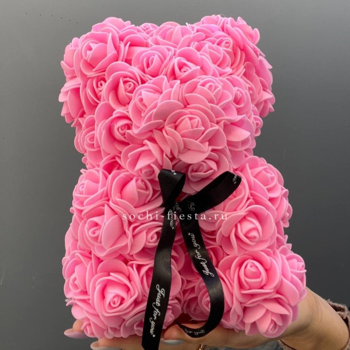 Игрушка медведь из розовых роз в Тольятти