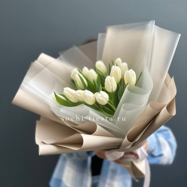 Букет из 15 белых тюльпанов в Тольятти