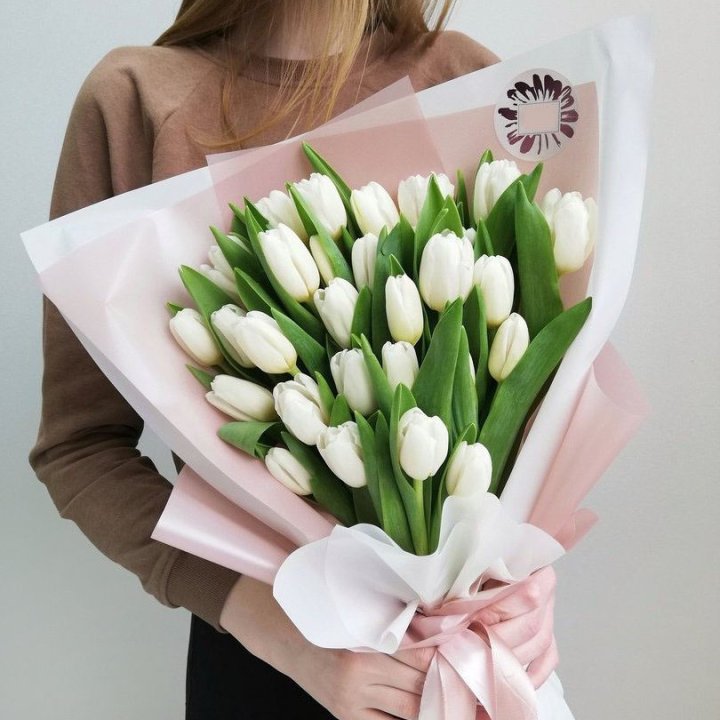 Букет белых тюльпанов "Моника" в Тольятти
