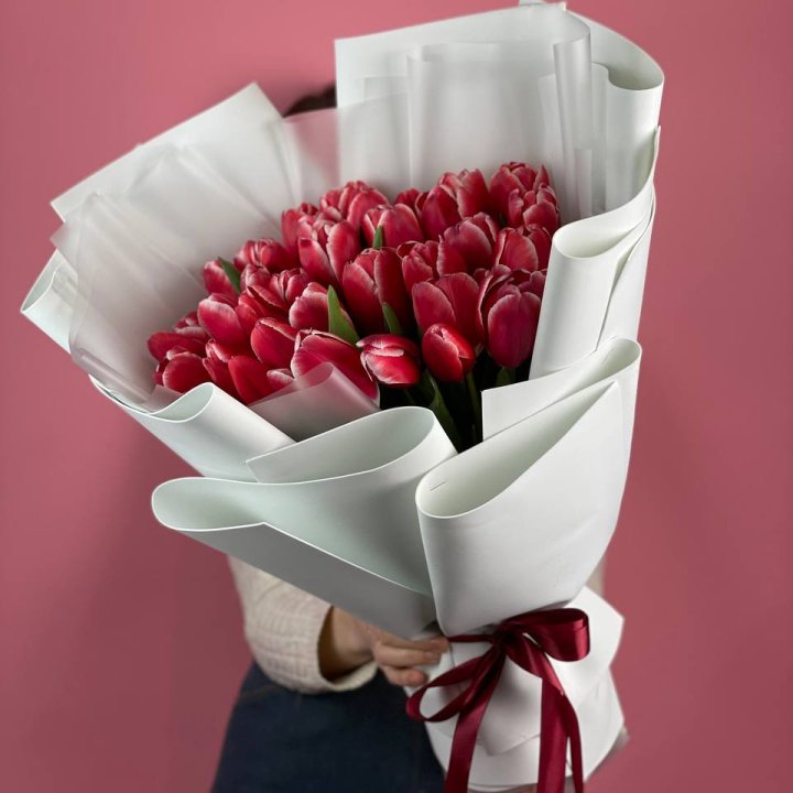 Букет красных тюльпанов в Тольятти